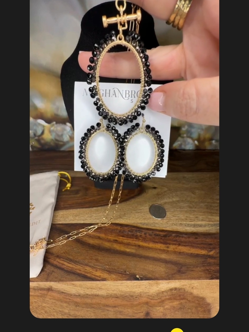 Gold & Black Beaded Pendant Necklace Set